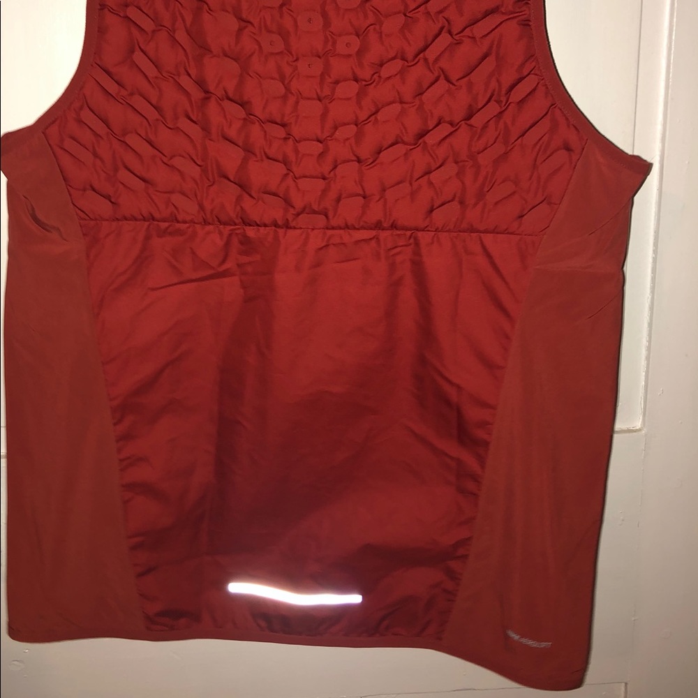 Nike AeroLoft ventilated vest - Picture 8 of 8